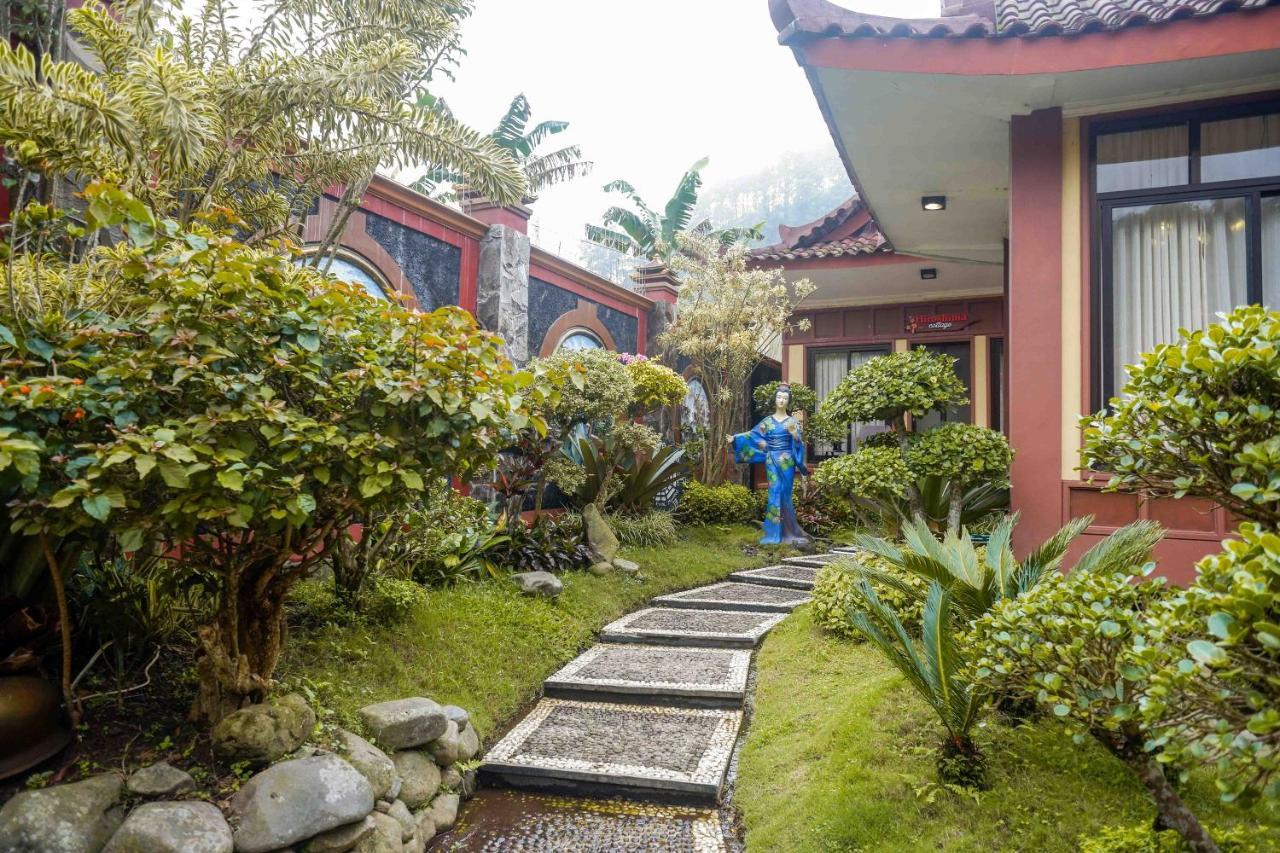 Reddoorz Resort @ Tawangmangu Eksteriør billede